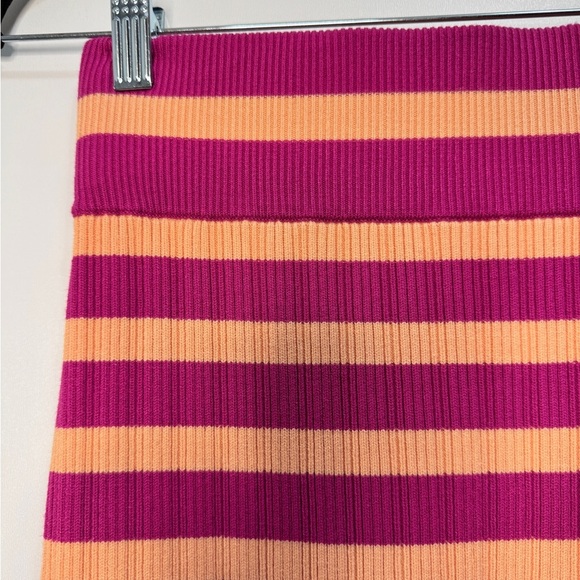 Club Monaco Ribbed Tube Skirt - Picture 7 of 9